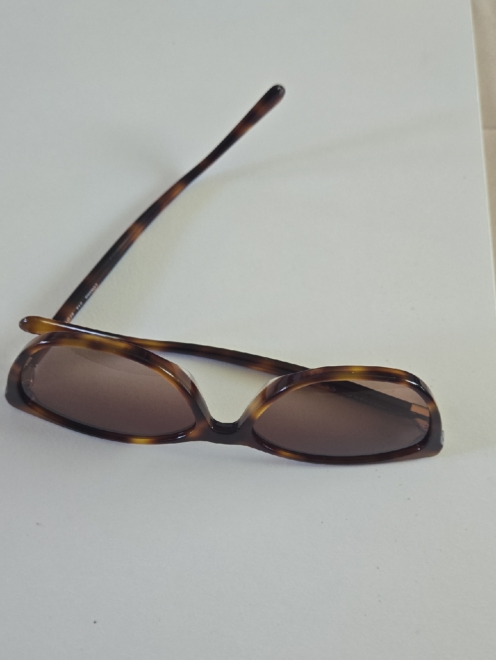 CLEARANCE Longchamp Cat eye Tortoiseshell Sunglasses - Picture 12 of 16